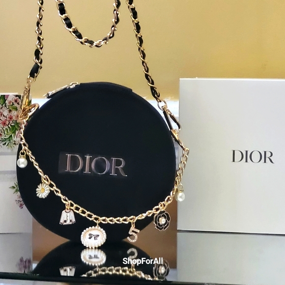 💥💥 Dior Vanity Pouch Makeup Case with inner mirror Black circular 15×7c - Picture 8 of 16